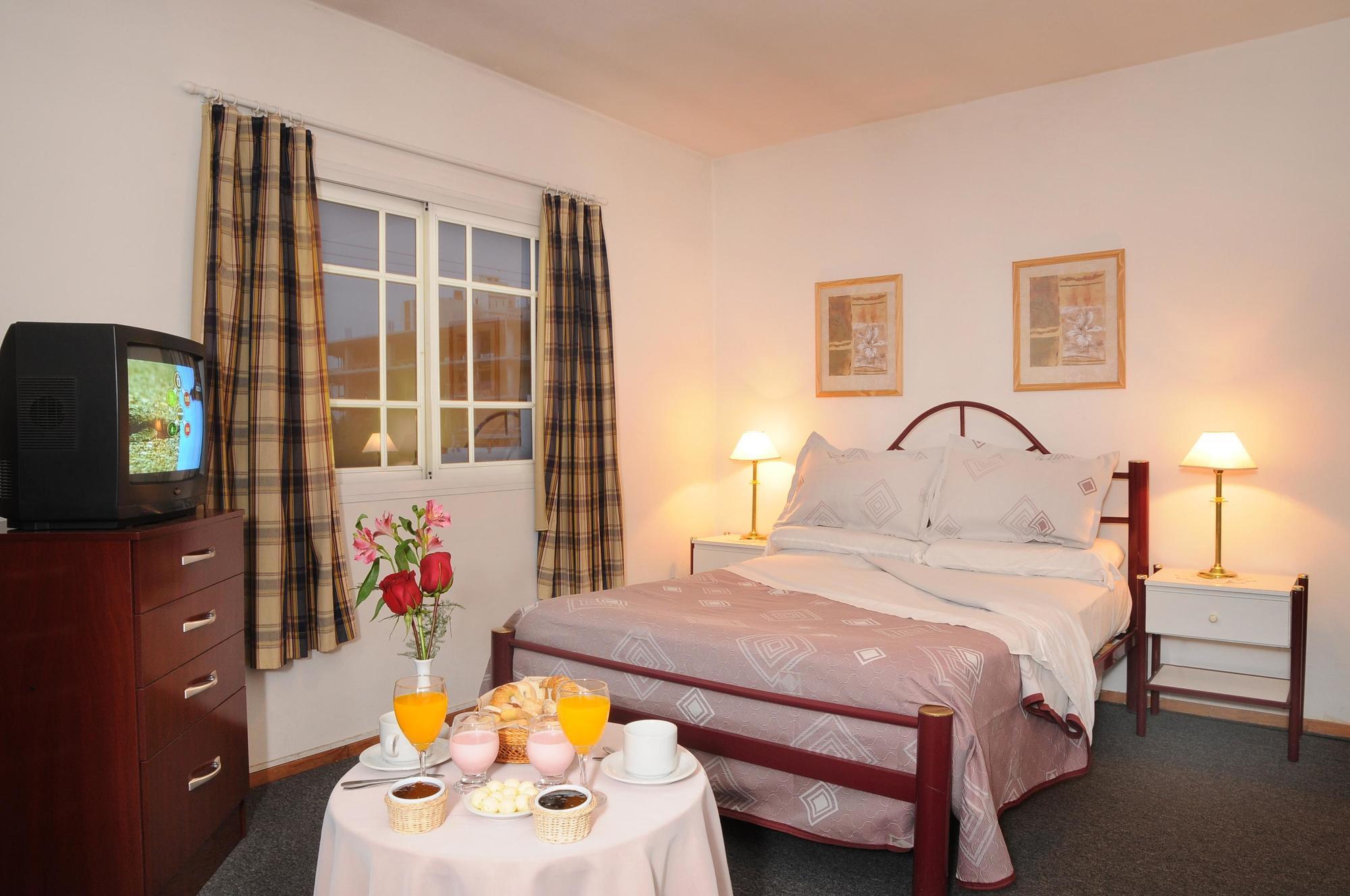 Hotel Salerno Вилья-Карлос-Пас Экстерьер фото